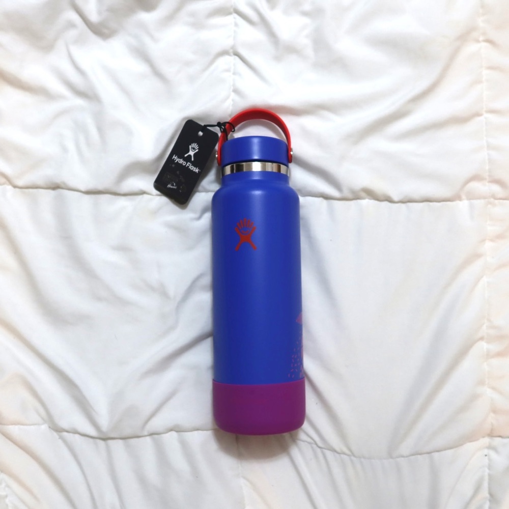 Hydroflask - Limited Edition Hawaii - Water Bottle NWT